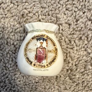 Crested China
Commemorative
Money Bag -
Machynlleth 1894